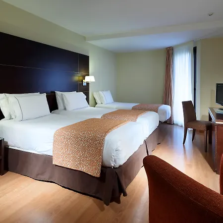 Готель Eurostars Plaza Acueducto Сеговія