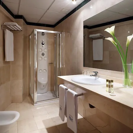 Готель Eurostars Plaza Acueducto 4*