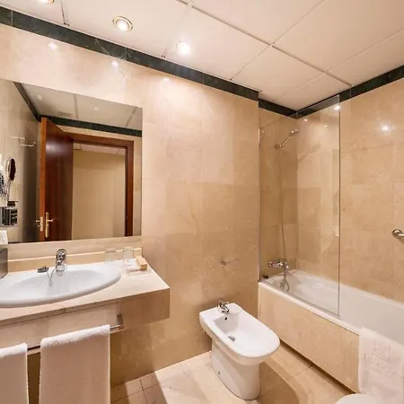 Готель Eurostars Plaza Acueducto 4*