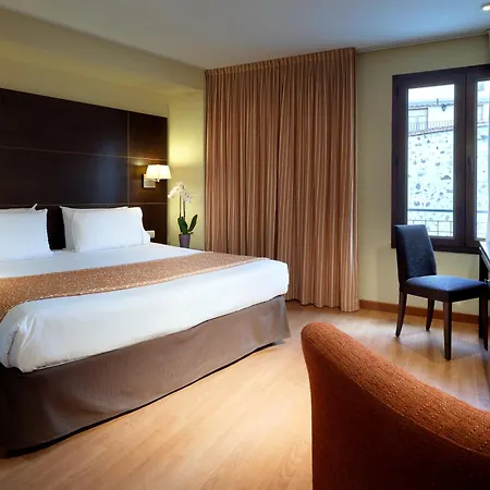 Eurostars Plaza Acueducto Готель