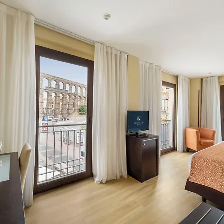 Eurostars Plaza Acueducto 4* Segóvia