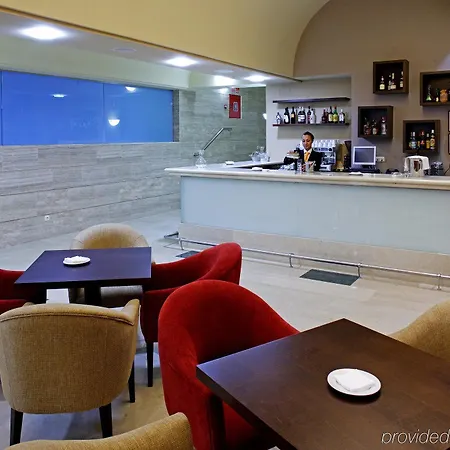 Готель Eurostars Plaza Acueducto 4*