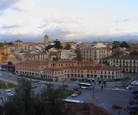 Eurostars Plaza Acueducto Готель