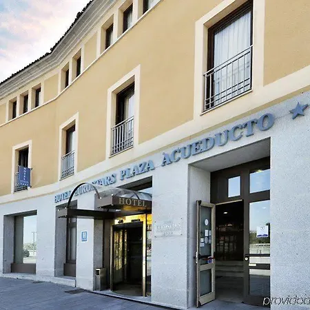Готель Eurostars Plaza Acueducto 4*