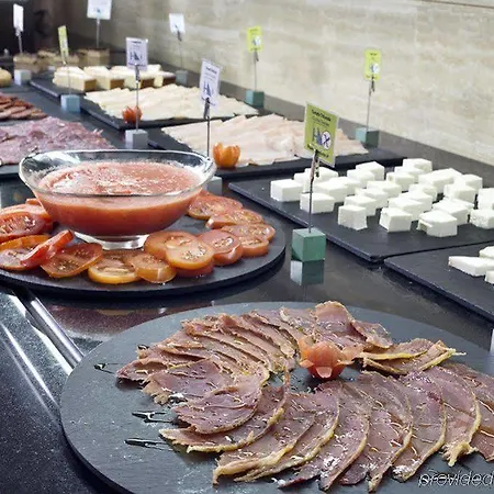 Eurostars Plaza Acueducto Готель