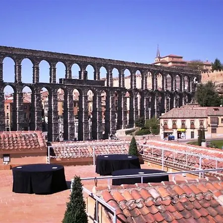 Eurostars Plaza Acueducto 4*