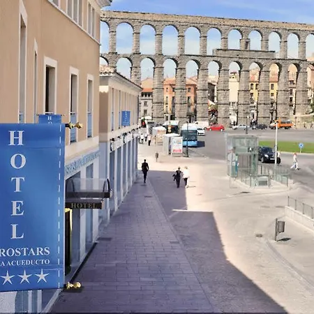 Готель Eurostars Plaza Acueducto 4*