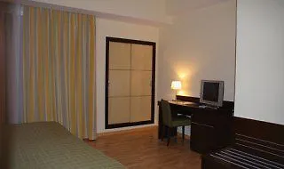 Hotel Eurostars Plaza Acueducto 4*