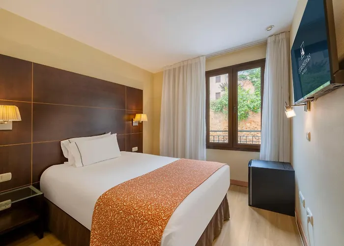 فندق Eurostars Plaza Acueducto 4*