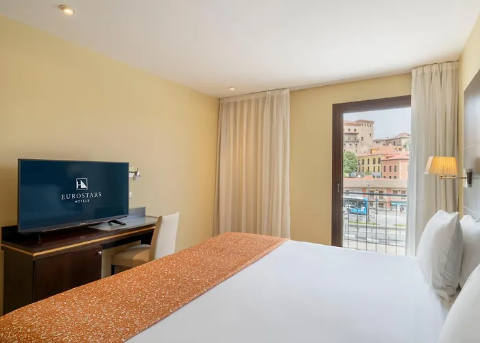 Eurostars Plaza Acueducto فندق شقوبية