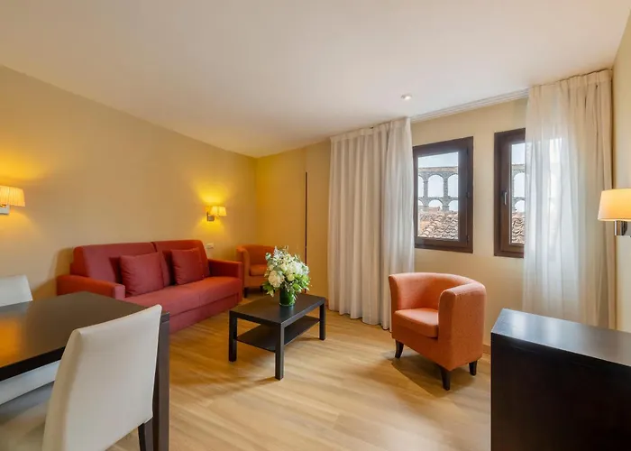 فندق Eurostars Plaza Acueducto