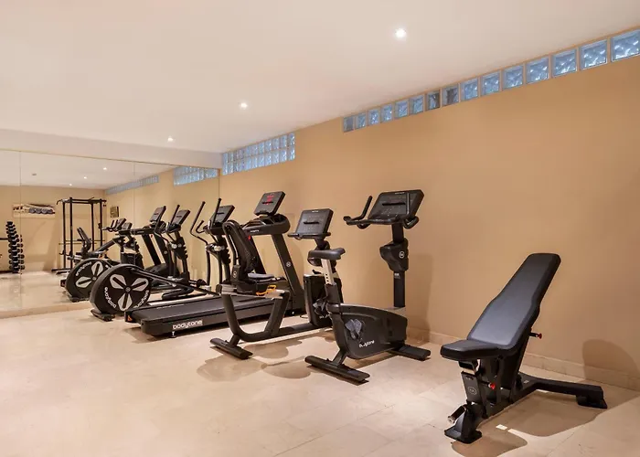 فندق Eurostars Plaza Acueducto 4*