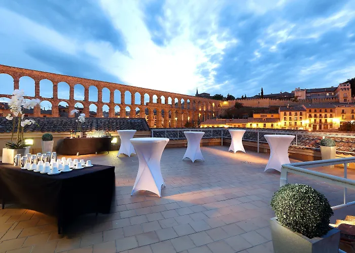 Eurostars Plaza Acueducto فندق شقوبية