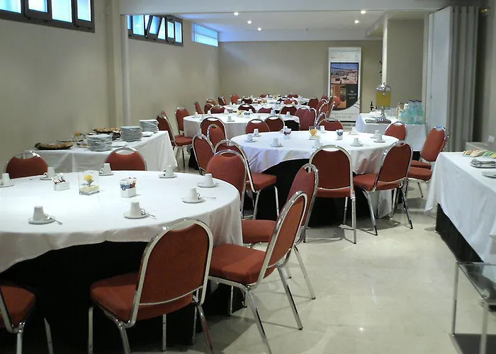 فندق Eurostars Plaza Acueducto 4*